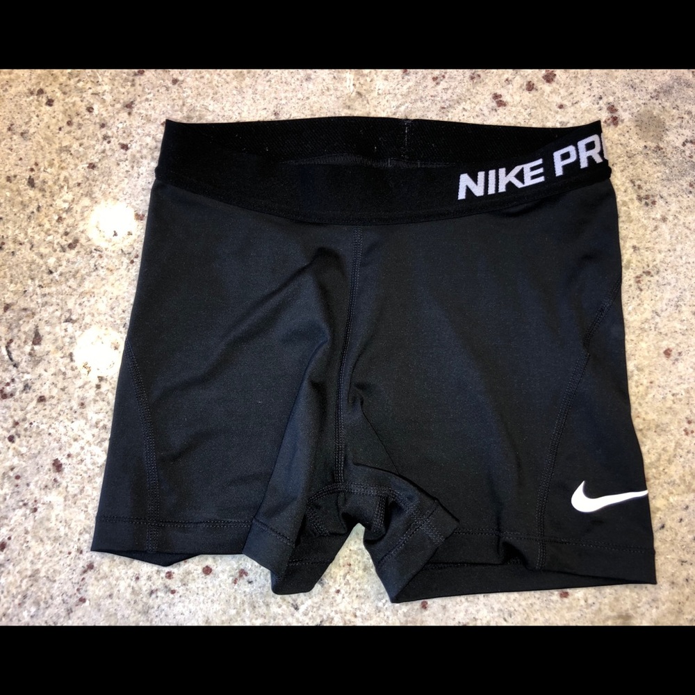 Nike pro shorts never worn